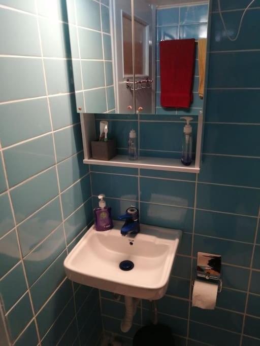 Apartamento Ανακαινισμένο 8 Λεπτά Από Το Μετρό. Atenas Exterior foto